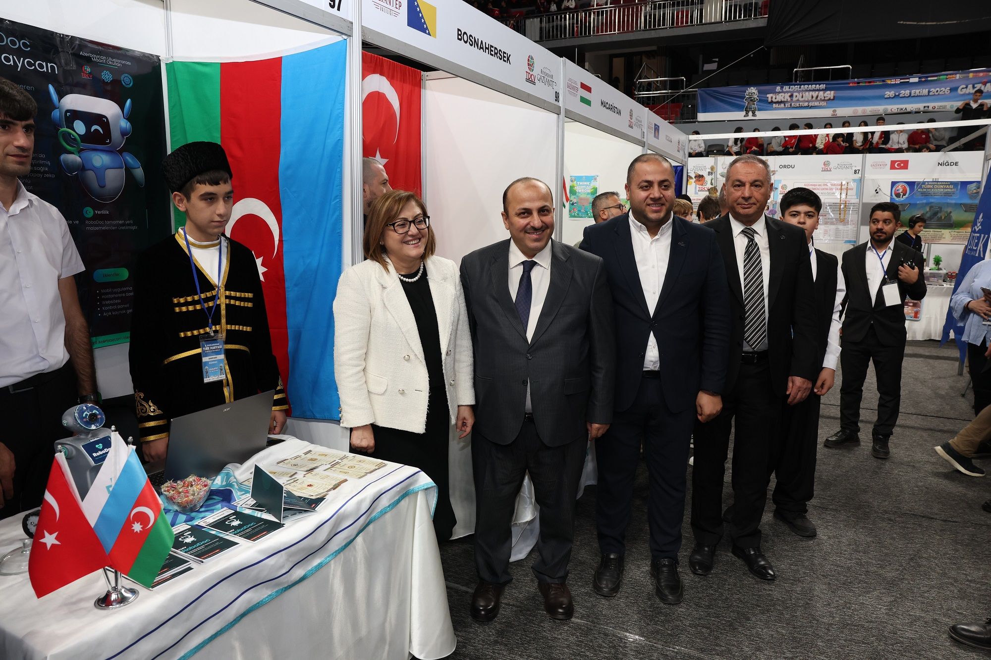 Gazi̇antep’te Türk Dünyasinin Genç Beyi̇nleri̇ Bi̇li̇m Ve Teknoloji̇ İçi̇n Buluştu! (7)