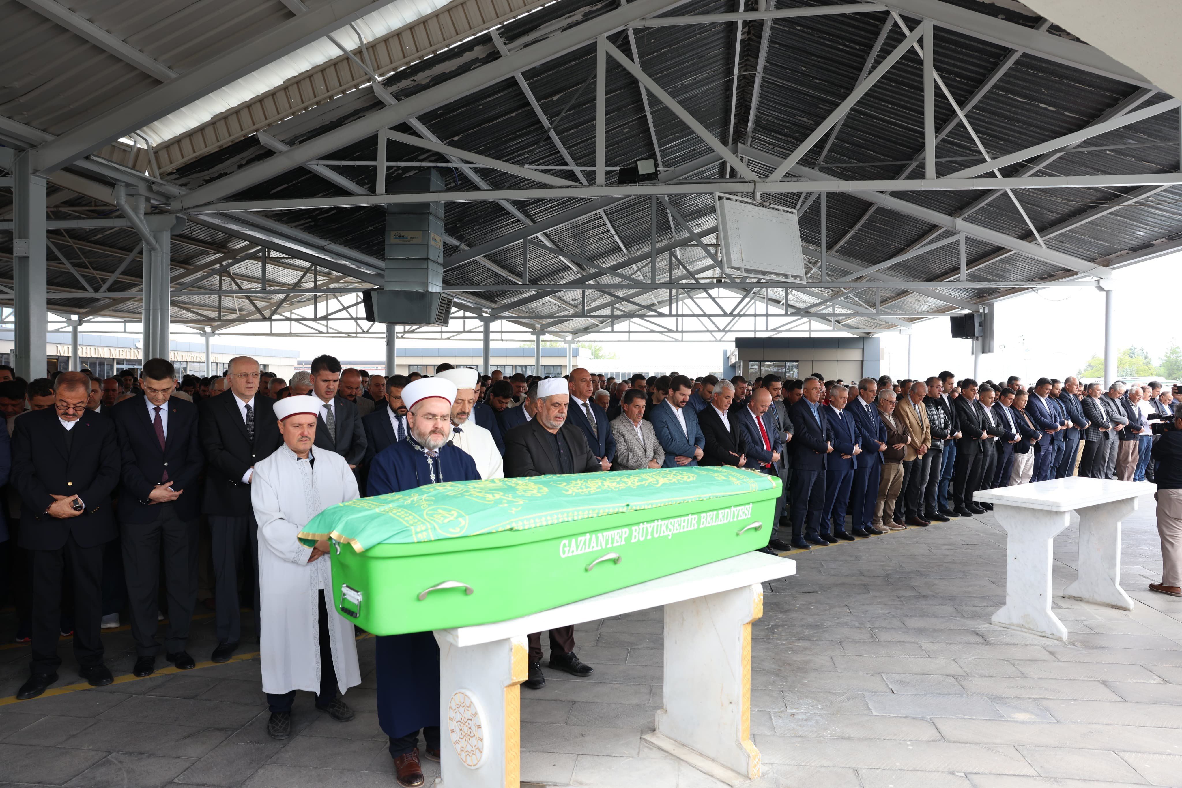 Gaziantep iş ve siyaset dünyası Fadıloğlu’nu yalnız bırakmadı!
