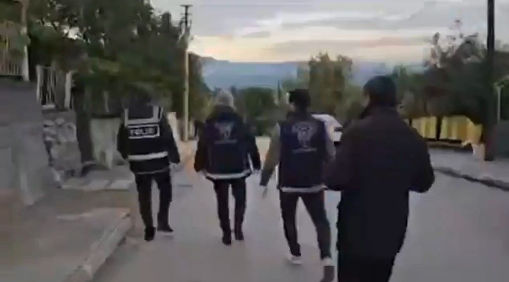 Organize suç örgütlerine Gaziantep dahil 16 ilde operasyon! Yüzlerce şüpheli yakalandı